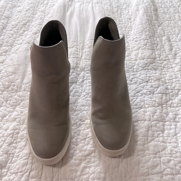 Altar’d State Booties Hightop Ankle Boots Wedge Platform Gray Size 7 - Picture 3 of 5